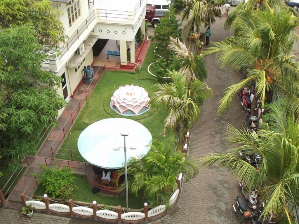 Green Grass Hotel & Restaurant Jaffna Exteriör bild