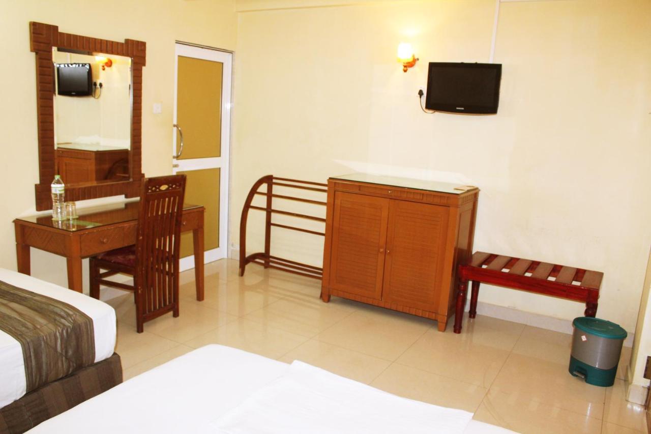 Green Grass Hotel & Restaurant Jaffna Exteriör bild