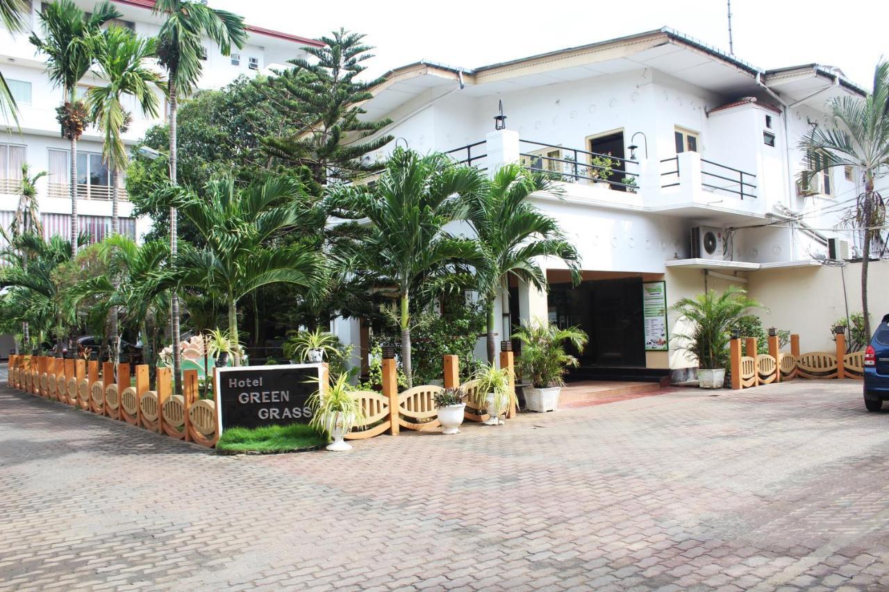 Green Grass Hotel & Restaurant Jaffna Exteriör bild