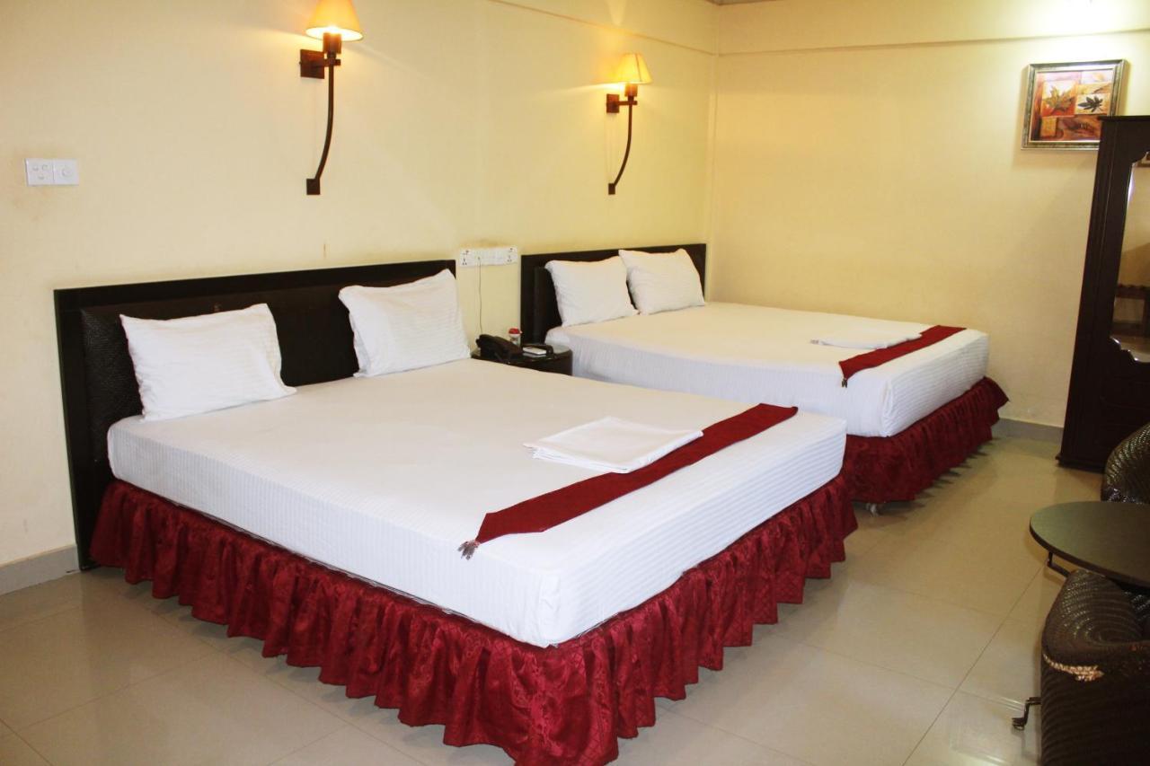 Green Grass Hotel & Restaurant Jaffna Exteriör bild