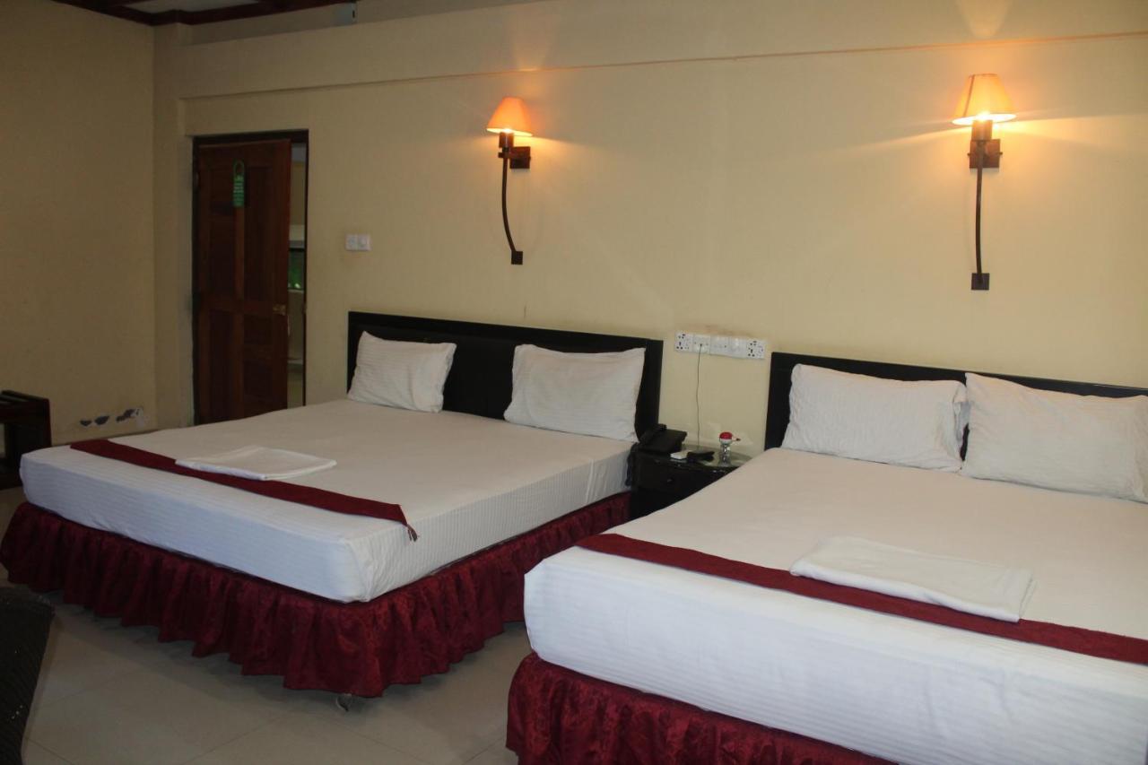 Green Grass Hotel & Restaurant Jaffna Exteriör bild