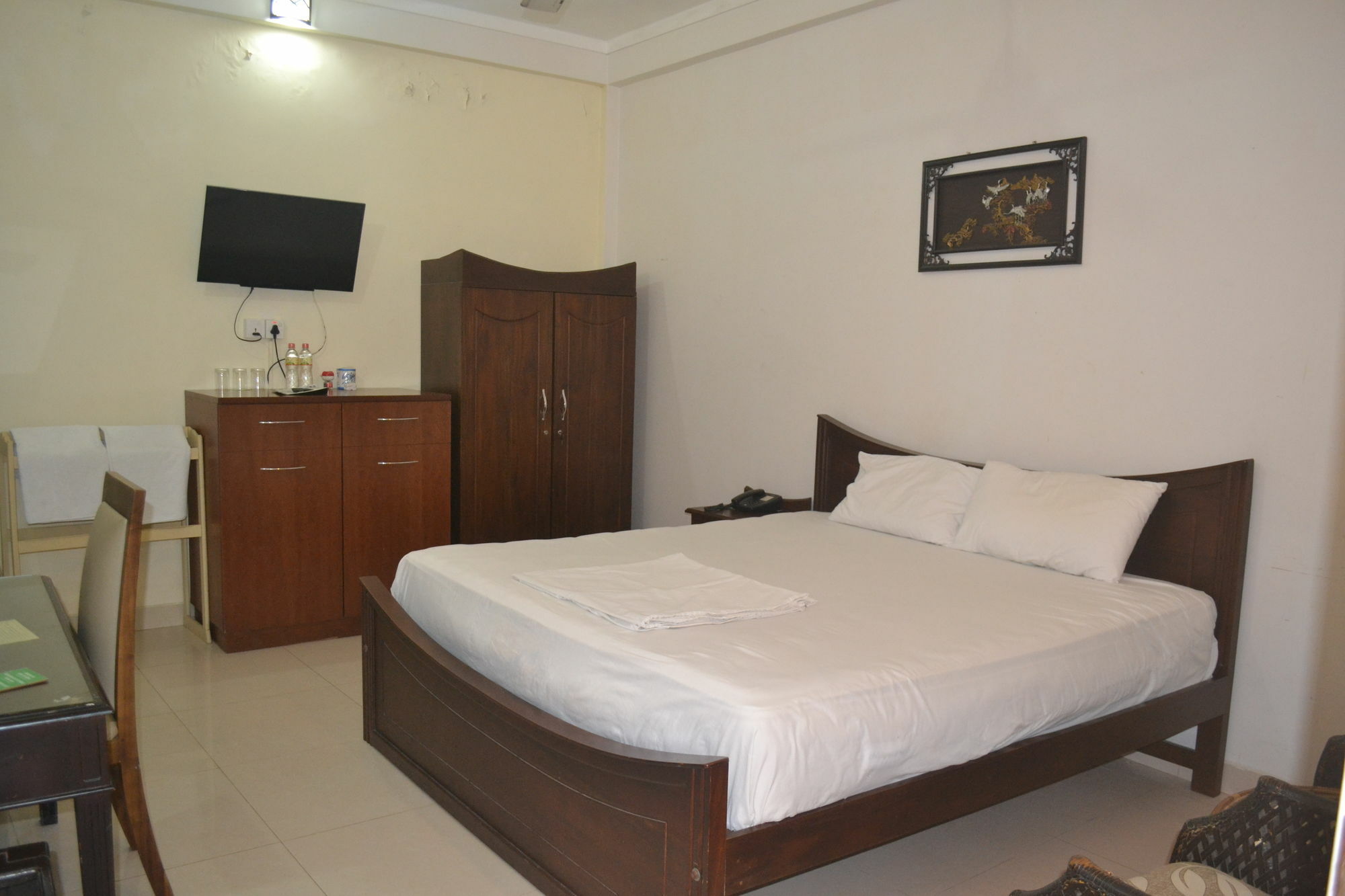 Green Grass Hotel & Restaurant Jaffna Exteriör bild