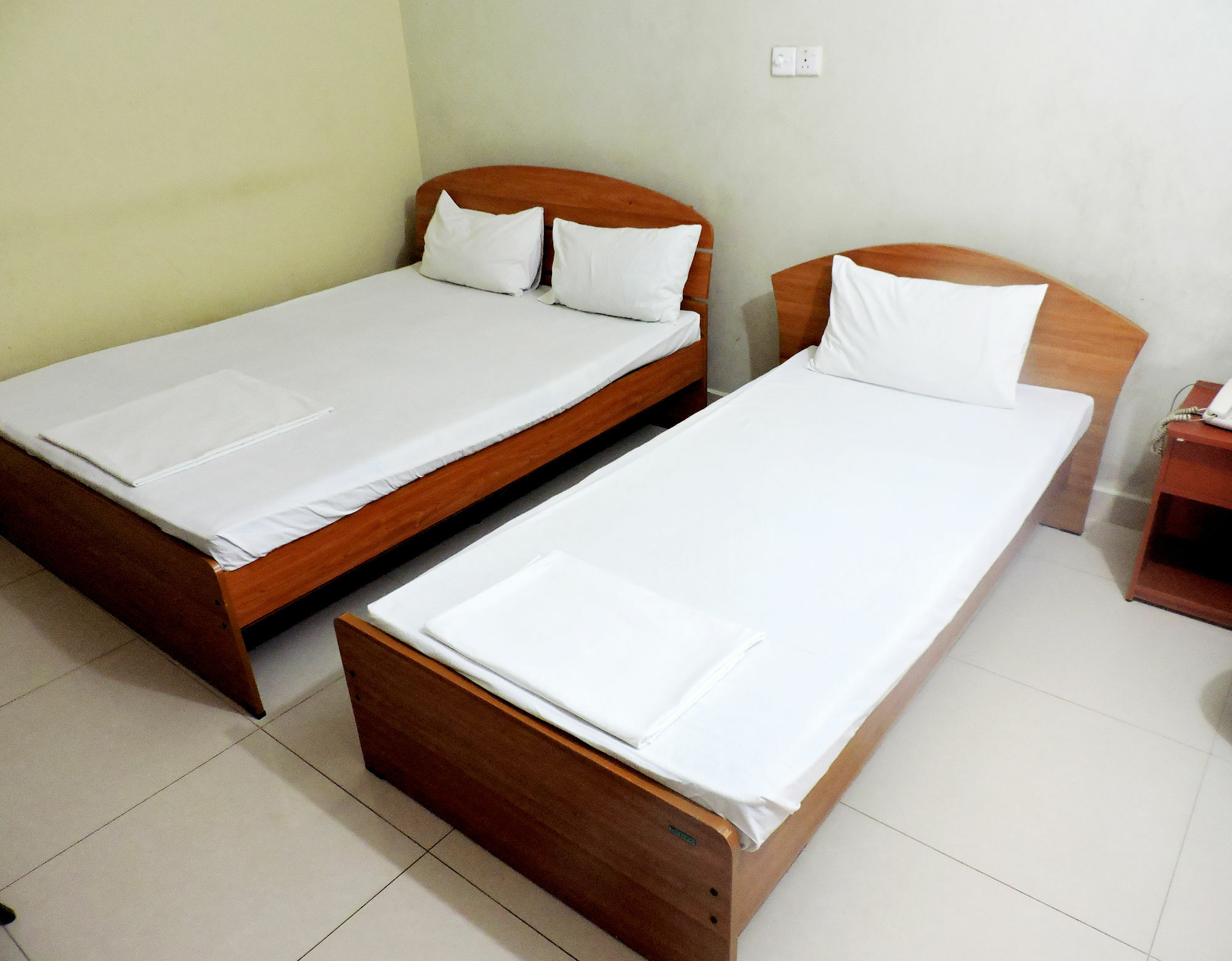 Green Grass Hotel & Restaurant Jaffna Exteriör bild